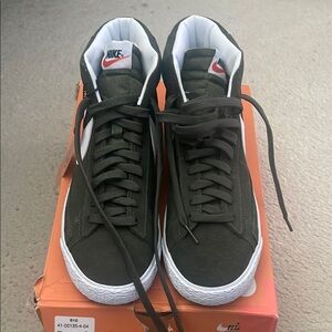 Nike High-Top Sneakers in Olive Green